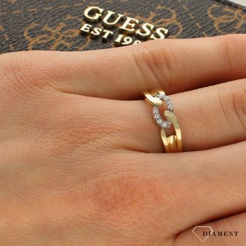 Złoty pierścionek zaplecione cyrkonie PI 1025. Złoty pierścionek. Złoty pierścionek zaręczynowy. Złoty pierścionek z cyrkoniami (1).jpg